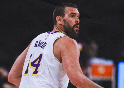 关于清晨北京首钢调整名单以备欧篮联，刷新队史纪录环节打磨，压力陡增，轮换策略成焦点的信息