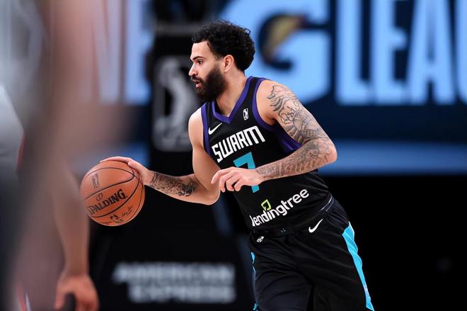 夏洛特黄蜂内部会议纪要流出：集结日刷新队史纪录，CBA季后赛使命明确，纪律约束更严格的简单介绍