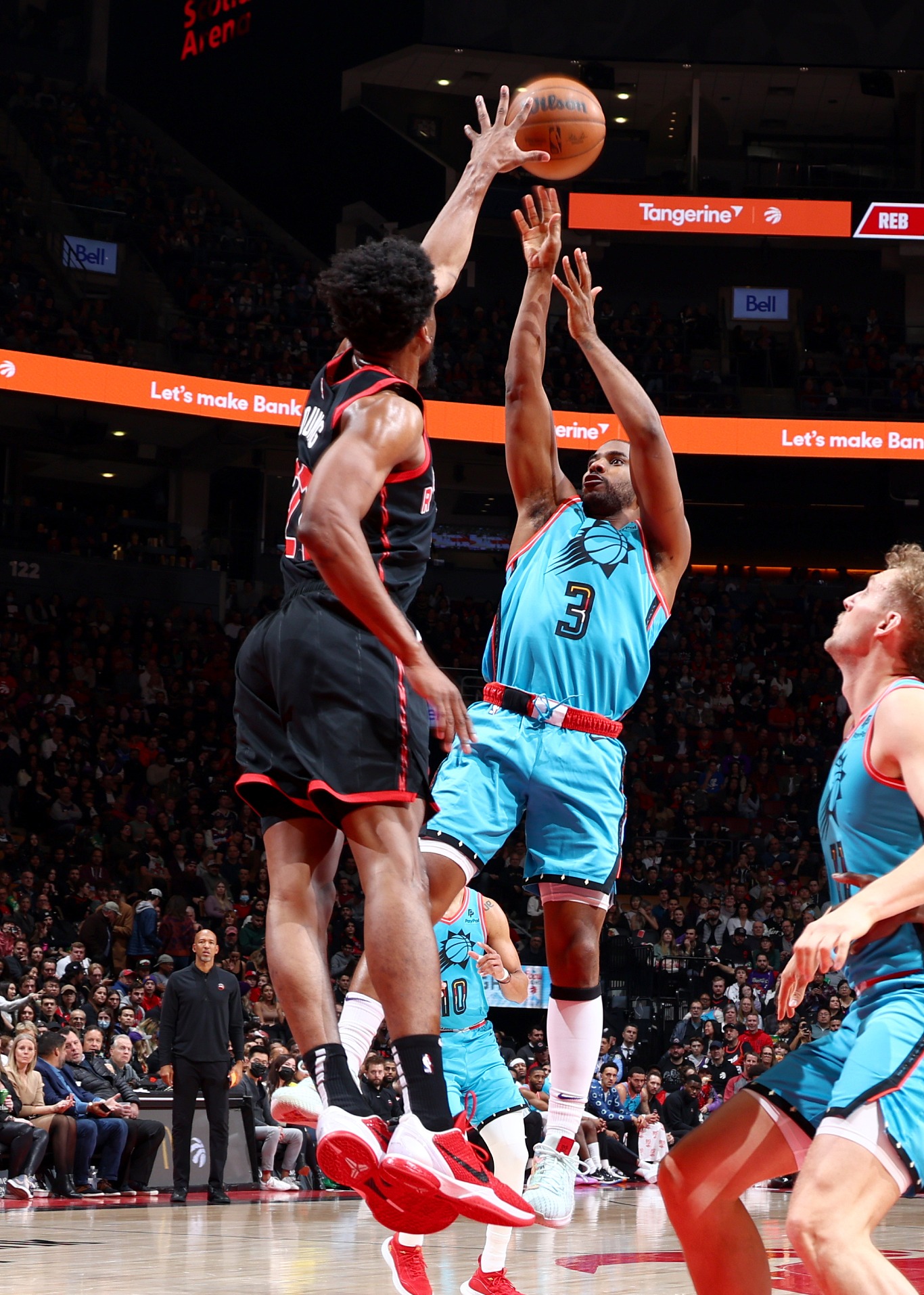 关于多伦多猛龙清晨再遭质疑；志在欧联名次提升；悬念犹存；身体对抗强度拉满的信息