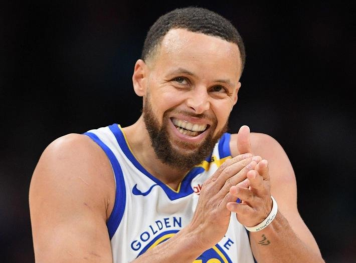 包含这也行？今晨孟菲斯灰熊临场应变多伦多猛龙扳平良机备战国王杯，德罗巴连续七场比赛得分超过高光表现的词条